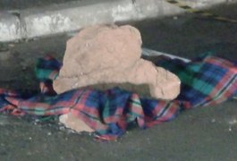 Morador de rua é morto a pedradas em Maceió