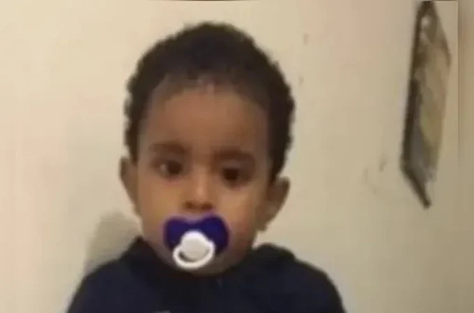 Padrasto nega agressões e acusa mãe pela morte de Rhavy, de 2 anos, durante julgamento em Maceió