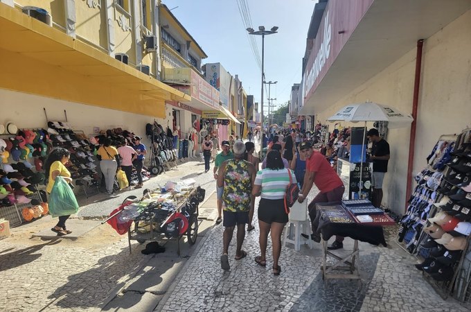 Black Friday: Movimentação em dia de promoção faz lojas ficarem lotadas em Arapiraca