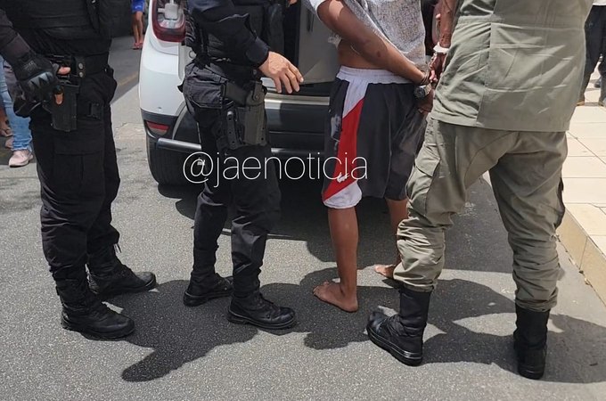 Assaltante tenta roubar mulheres ao lado da Rodoviária de Arapiraca e chega a empurrar vítima no chão