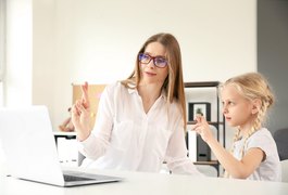 Projeto de lei que garante educação bilíngue para pessoas surdas é sancionado