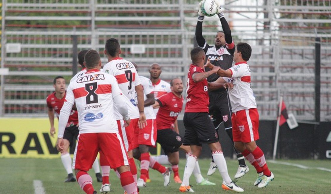 Já sem chances de acesso, CRB perde para o Brasil de Pelotas