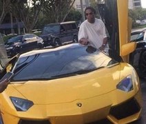 De férias, Ronaldinho aluga carro de R$ 1,5 milhão