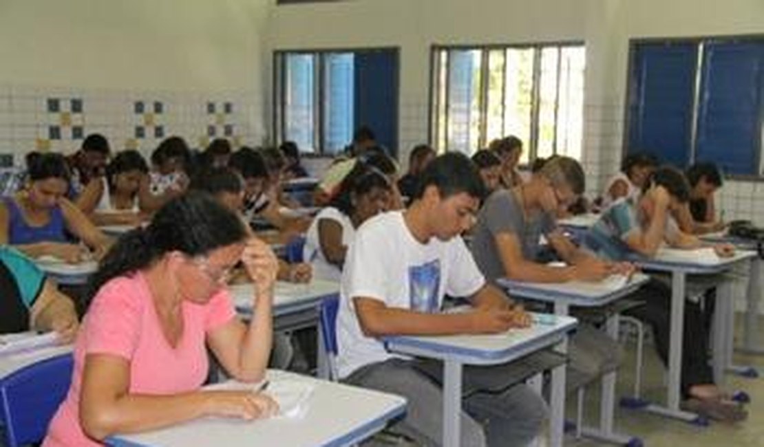 Prefeitura de Arapiraca convoca 171 aprovados no concurso da educação