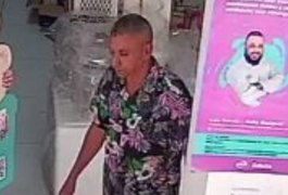 Câmeras flagram homem furtando notebook de loja no Centro de Arapiraca; veja o vídeo