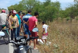 Populares encontram corpo de homem ao lado de moto às margens da AL-130