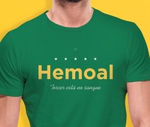 Doadores de sangue recebem camisa para torcer pela Seleção Brasileira