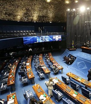 Senado aprova elegibilidade para políticos com contas irregulares