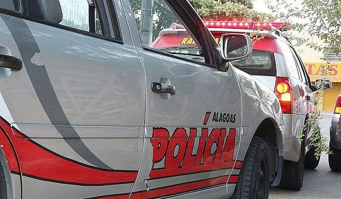 Polícia apreende espingarda que estava com homens no Pilar