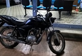 Rádio Patrulha apreende dois menores com moto roubada