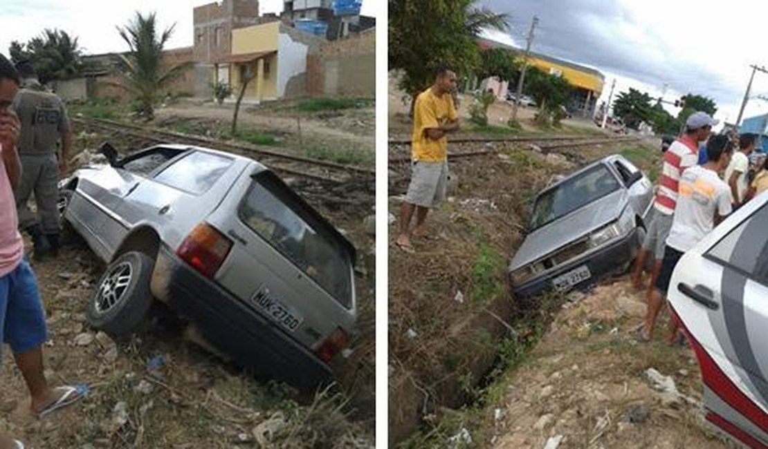 Motorista embriagado perde o controle e carro cai em córrego em Arapiraca