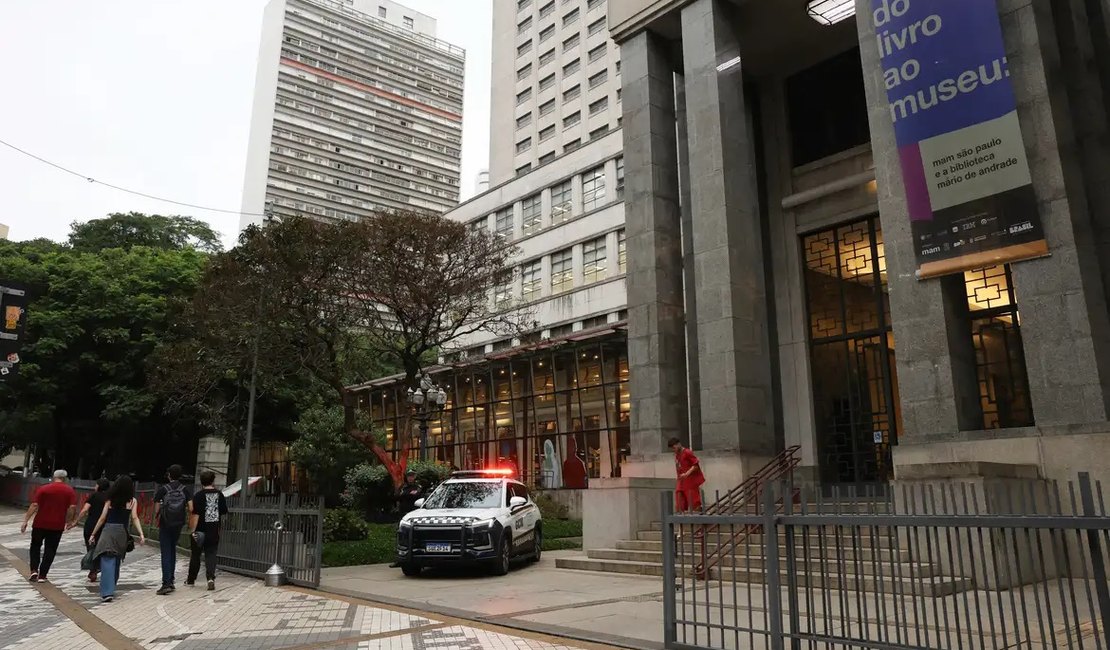 Mulher é presa suspeita de ajudar em roubo de obras de arte em SP