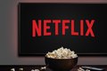 Netflix encerra seu plano básico e transfere assinantes para versão com anúncios