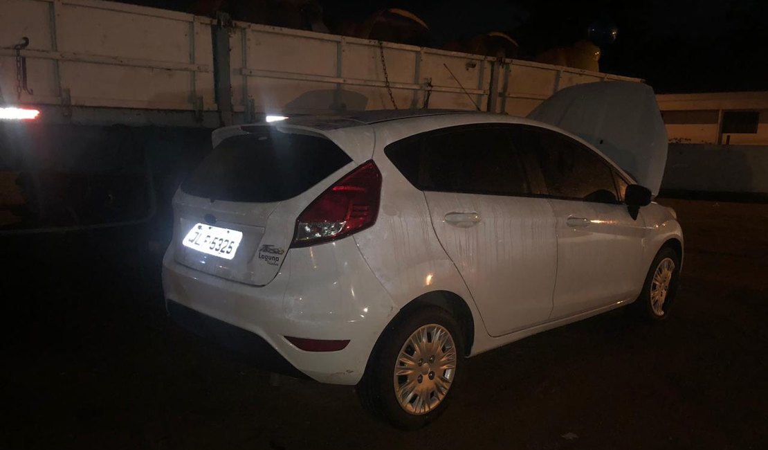 Polícia recupera carro roubado no Agreste alagoano