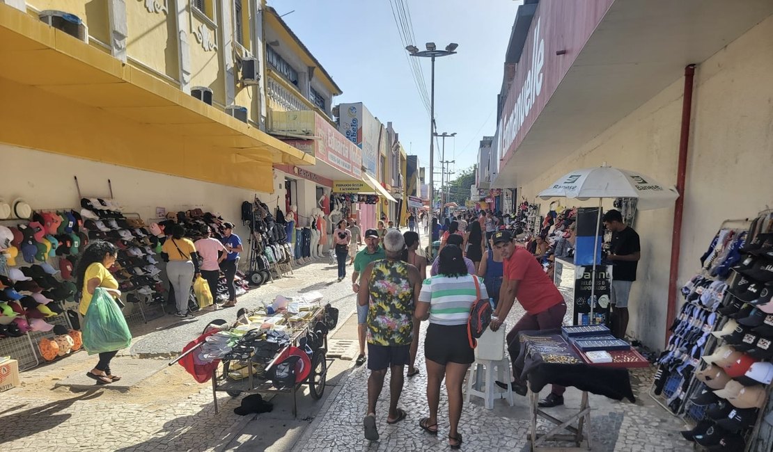 Black Friday: Movimentação em dia de promoção faz lojas ficarem lotadas em Arapiraca