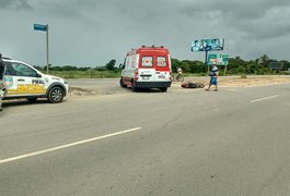 Mototaxista fica ferido em acidente envolvendo caçamba em Arapiraca