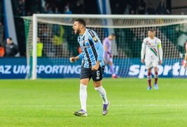 Reinaldo faz dois, e Grêmio vira sobre o Fluminense em ida da Libertadores