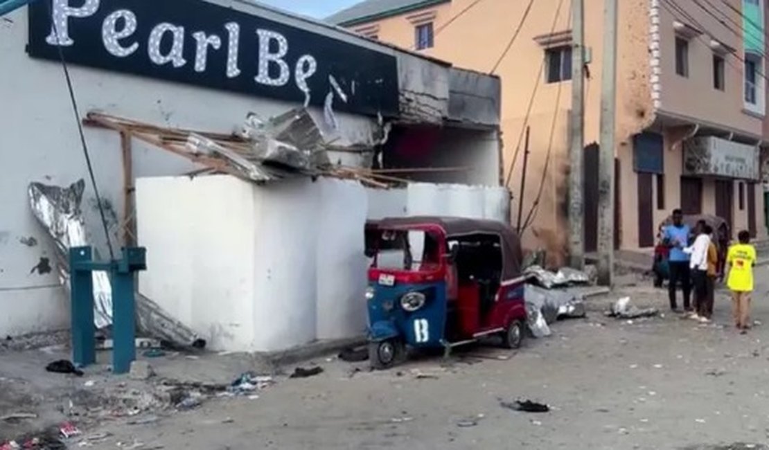 Ataque terrorista deixa 9 mortos em restaurante de luxo na Somália
