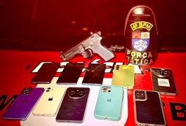 PM descobre depósito de drogas em casa abandonada e prende três suspeitos