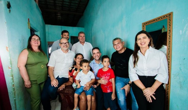 Governador visita família beneficiária do Programa Cria em Feira Grande