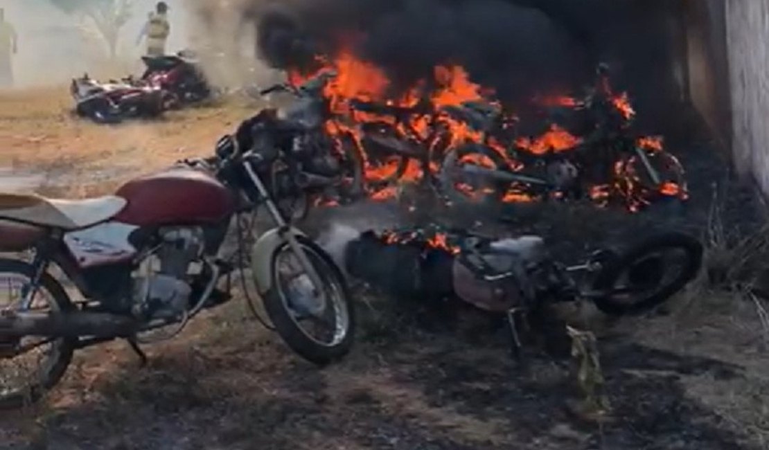 Bomba jogada por duas crianças causou incêndio que destruiu dez motos no Ceará
