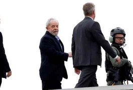 Lula volta para carceragem em Curitiba após cremação do neto