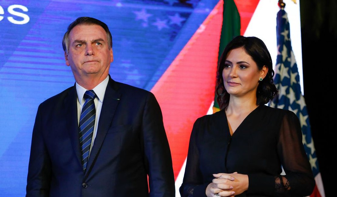 Bolsonaro: Michelle “pode passar por cirurgia” e não vai viajar