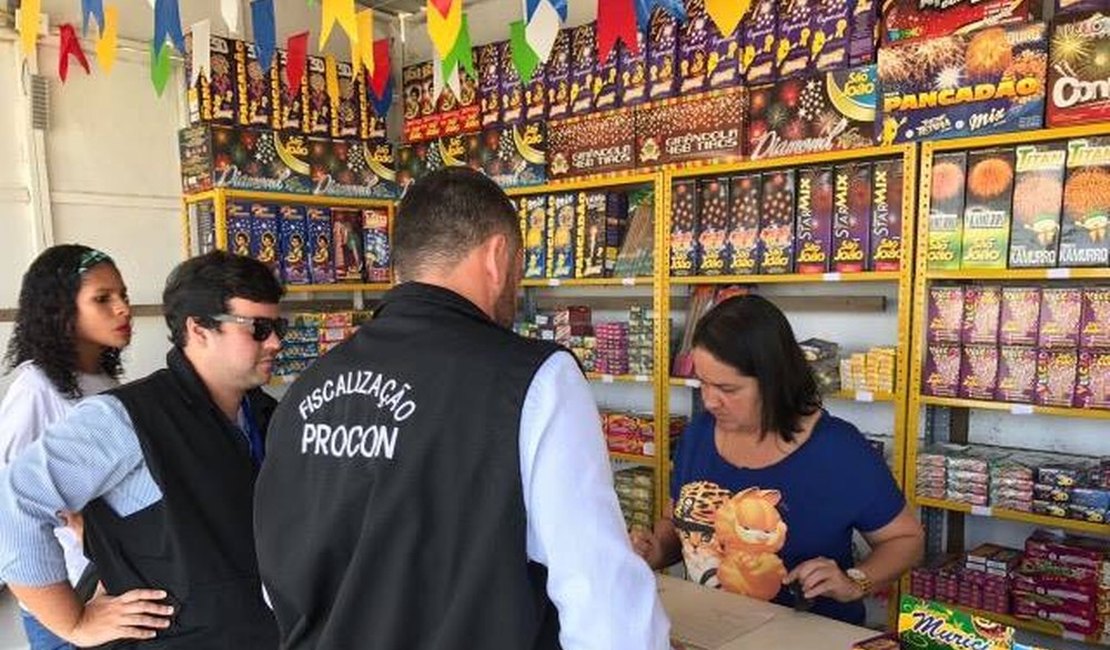 Procon inicia fiscalização de pontos de venda de fogos de artifício