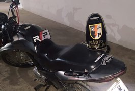 Suspeito tenta fugir da PM, é flagrado com moto roubada, mas liberado na Delegacia de Arapiraca