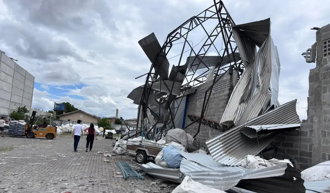 Cidade do Paraná é atingida por ventos fortes de até 180 km/h