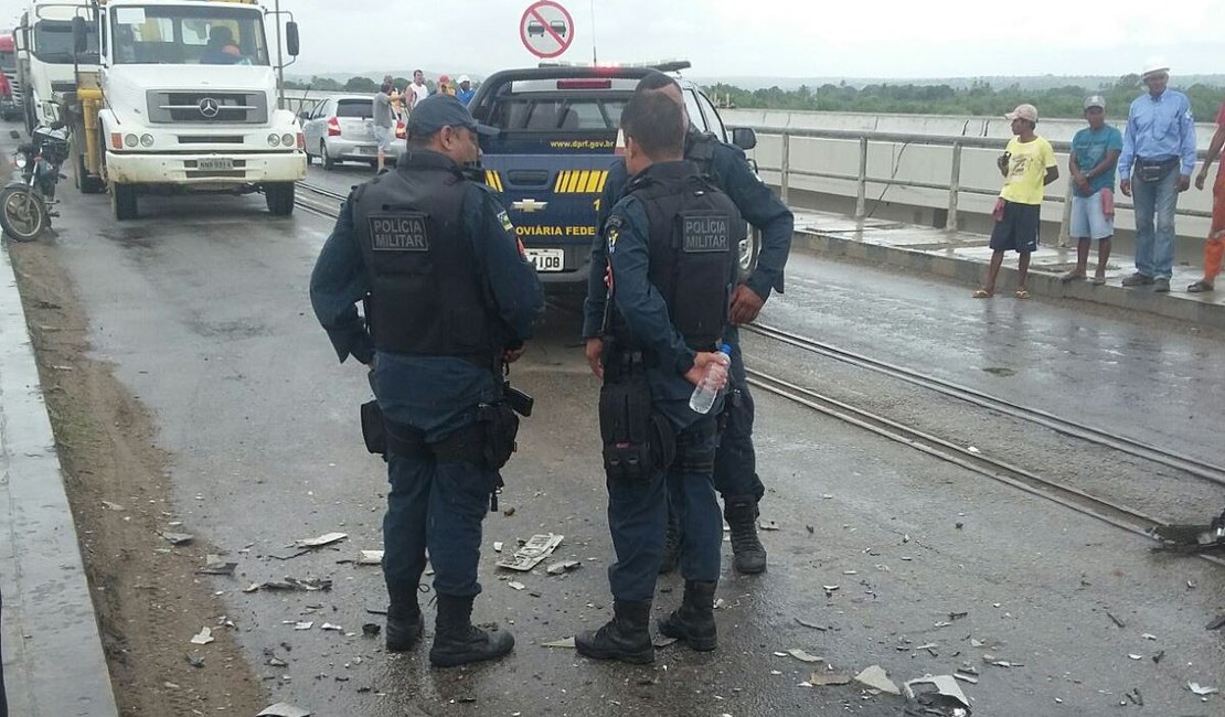 PRF confirma acidente em ponte na divisa de AL e SE