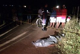 Motociclista morre após ser arrastado por ônibus na AL-220