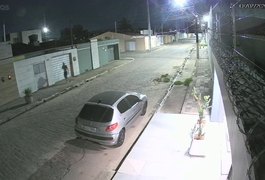 Casa é invadida durante a madrugada no bairro Jardim de Maria, em Arapiraca