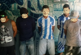 Operação detém 11 pessoas e apreende material explosivo em sede de torcida organizada