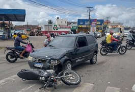 Colisão entre carro e moto deixa motociclista ferido na AL 220, em Arapiraca