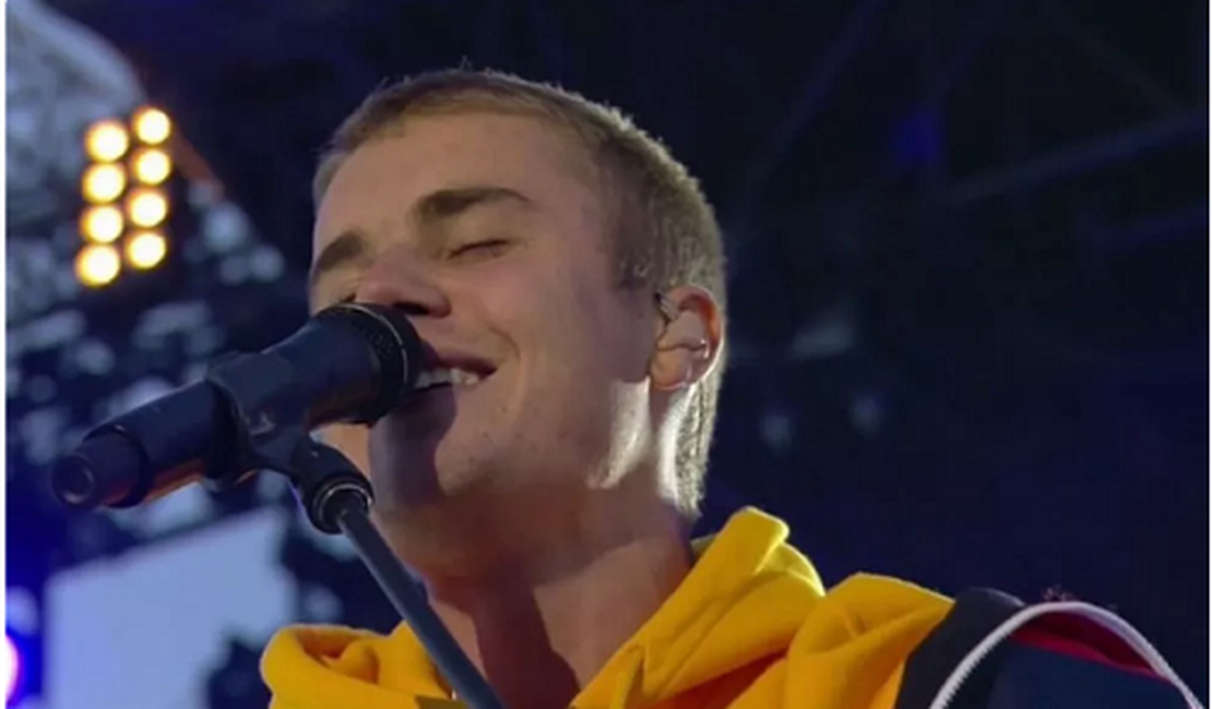 Justin Bieber abandona turnê para se ‘dedicar a Cristo’