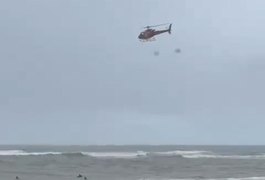 VÍDEO: Banhistas se afogam na Praia da Lagoa de Pau, em Coruripe; um é resgatado e outro segue desaparecido