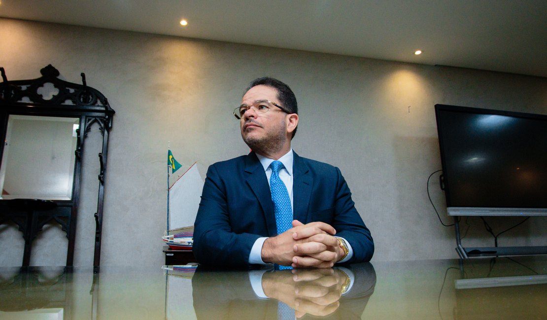 Marcelo Victor assume Governo de Alagoas até 15 de janeiro