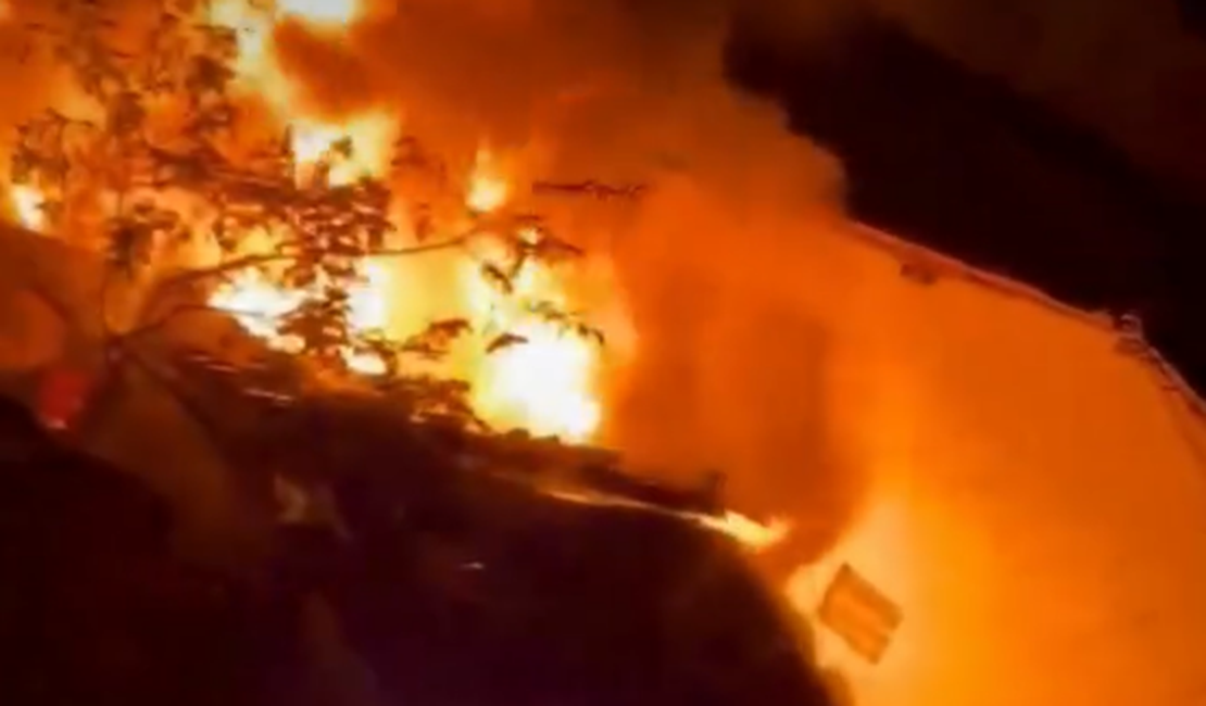 Incêndio atinge borracharia perto da entrada de Palmeira dos Índios
