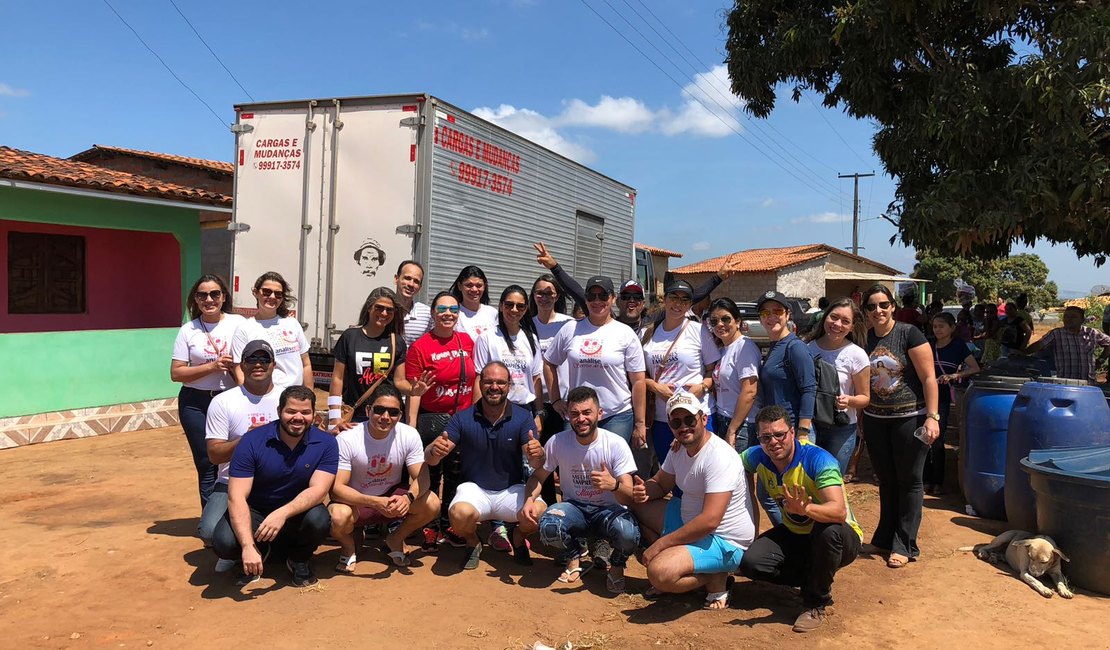 ONG doa mais de 100 cestas básicas, roupas e presentes no Dia dos Pais