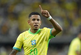 Manchester City contrata o atacante brasileiro Savinho, de 20 anos