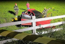 Colisão entre veículo de passeio e motocicleta deixa criança de 12 anos ferida, em Limoeiro de Anadia