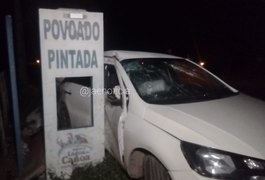 Vídeo. Motorista de guincho bate em carro de passeio ao evitar colidir com moto, no AL-115