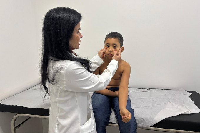 Saiba quando os pais devem consultar seus filhos com o nutrólogo pediátrico