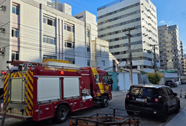 Incêndio atinge apartamento em prédio na Ponta Verde, em Maceió