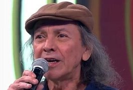 Ednardo, de “Pavão Mysteriozo”, está internado em Fortaleza por causa de infecção