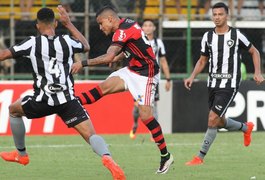 Flamengo abre vantagem, mas Botafogo arranca empate em jogo de seis gols