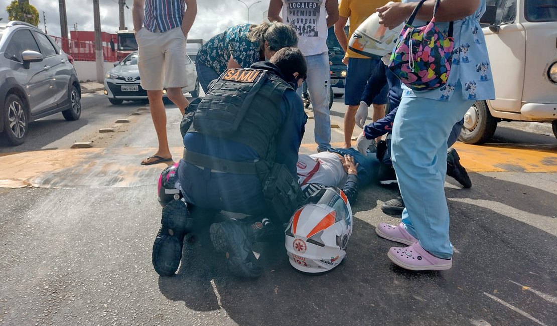 Motociclista fica ferida após colisão com reboque na AL-220, em Arapiraca