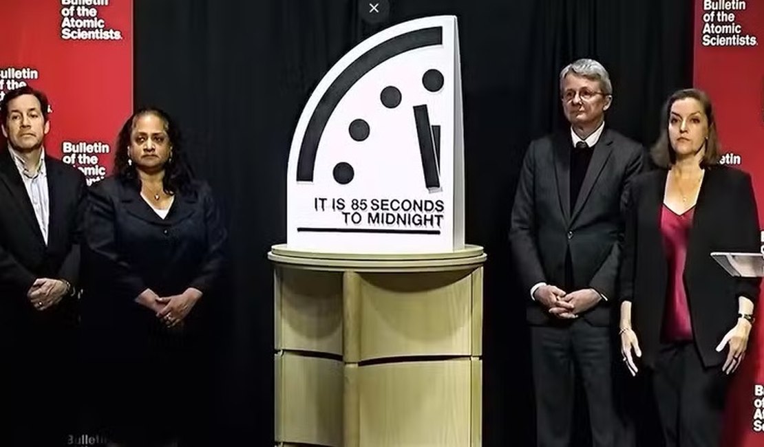 Relógio do Juízo Final fica a 85 segundos para meia-noite, menor tempo da história