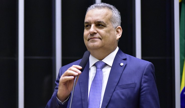 É tetra: Pela 4ª vez, Alfredo Gaspar é eleito o melhor parlamentar de Alagoas